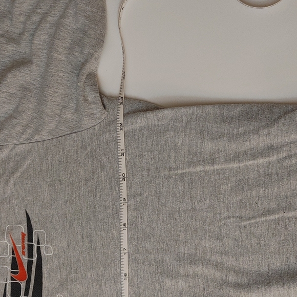 Nike tshirt - Picture 3 of 6